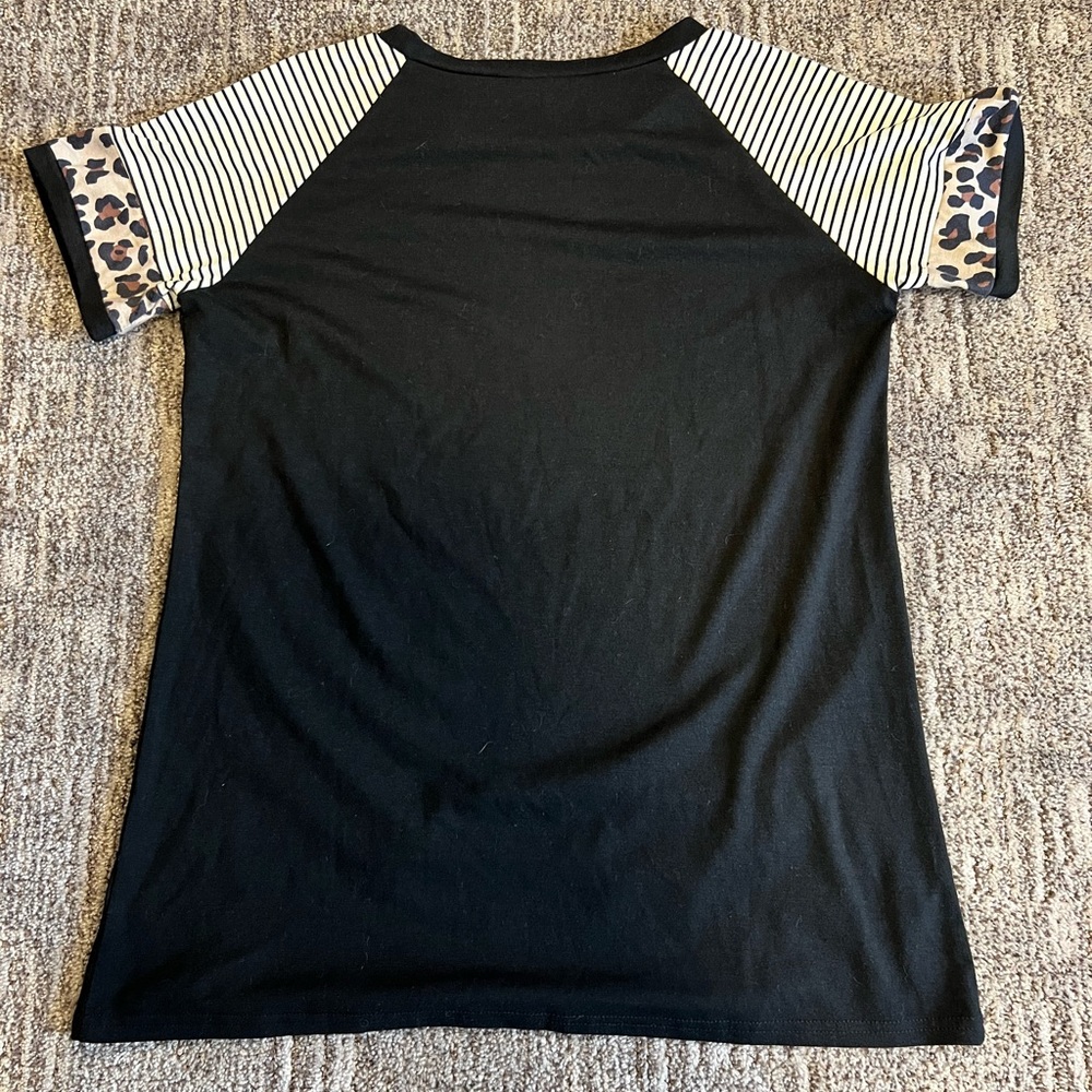 Color Block Animal Print Top - Picture 11 of 11